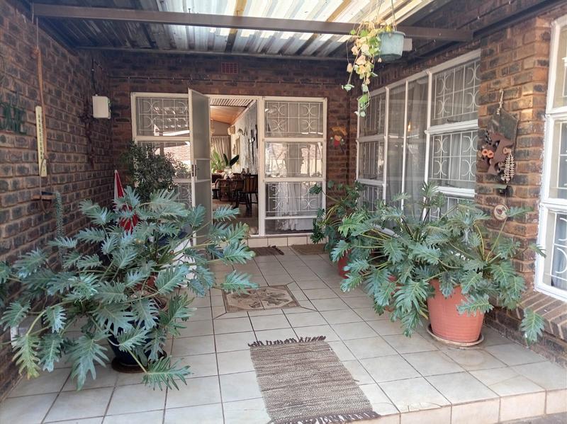 4 Bedroom Property for Sale in Stilfontein North West